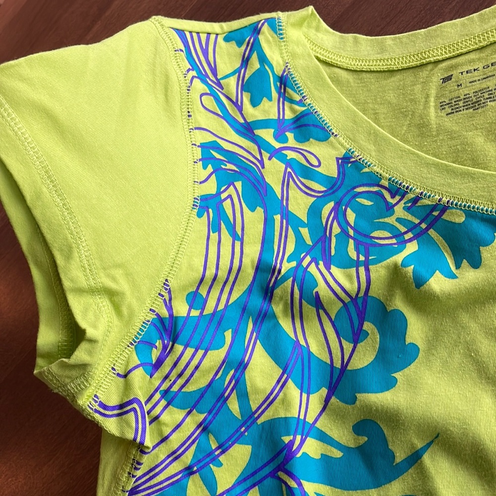 Women’s Tek Gear Workout Tees (4). - Picture 14 of 16